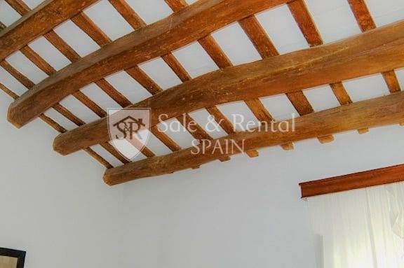 4 bedroom Villa for sale in Tossa de Mar - € 395,000 (Ref: 9478537)