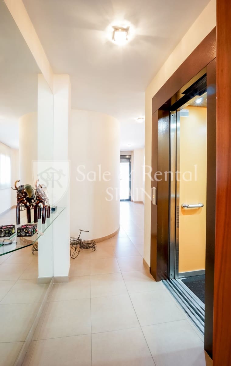 3 bedroom Flat for sale in Sant Feliu de Guixols with garage - € 260,000 (Ref: 9485129)