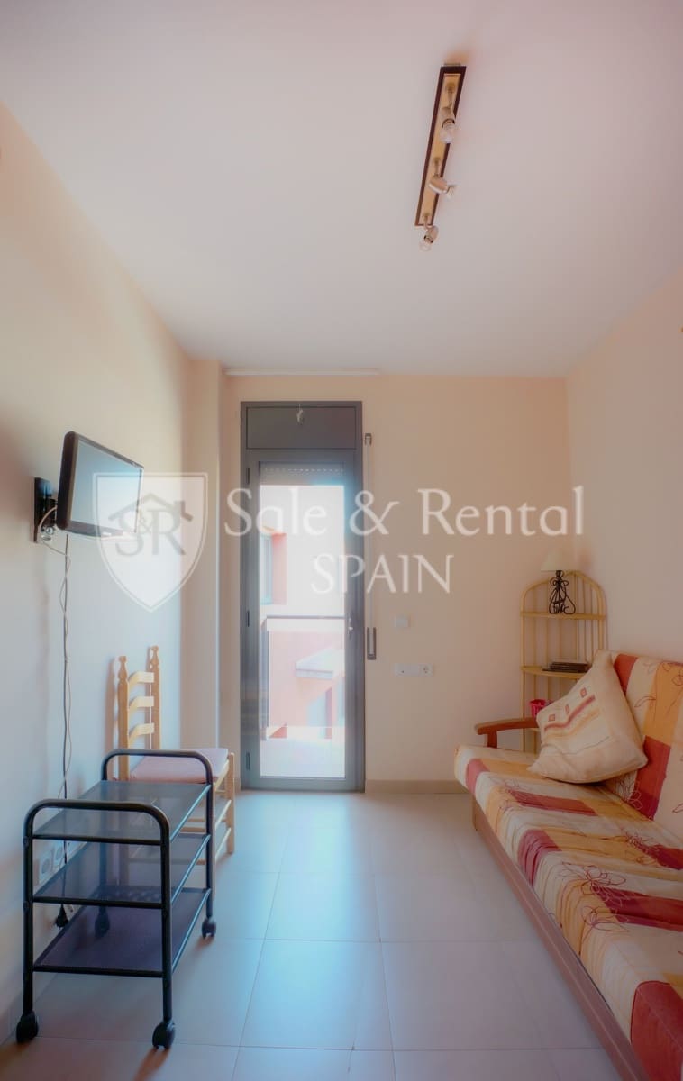 3 bedroom Flat for sale in Sant Feliu de Guixols with garage - € 260,000 (Ref: 9485129)