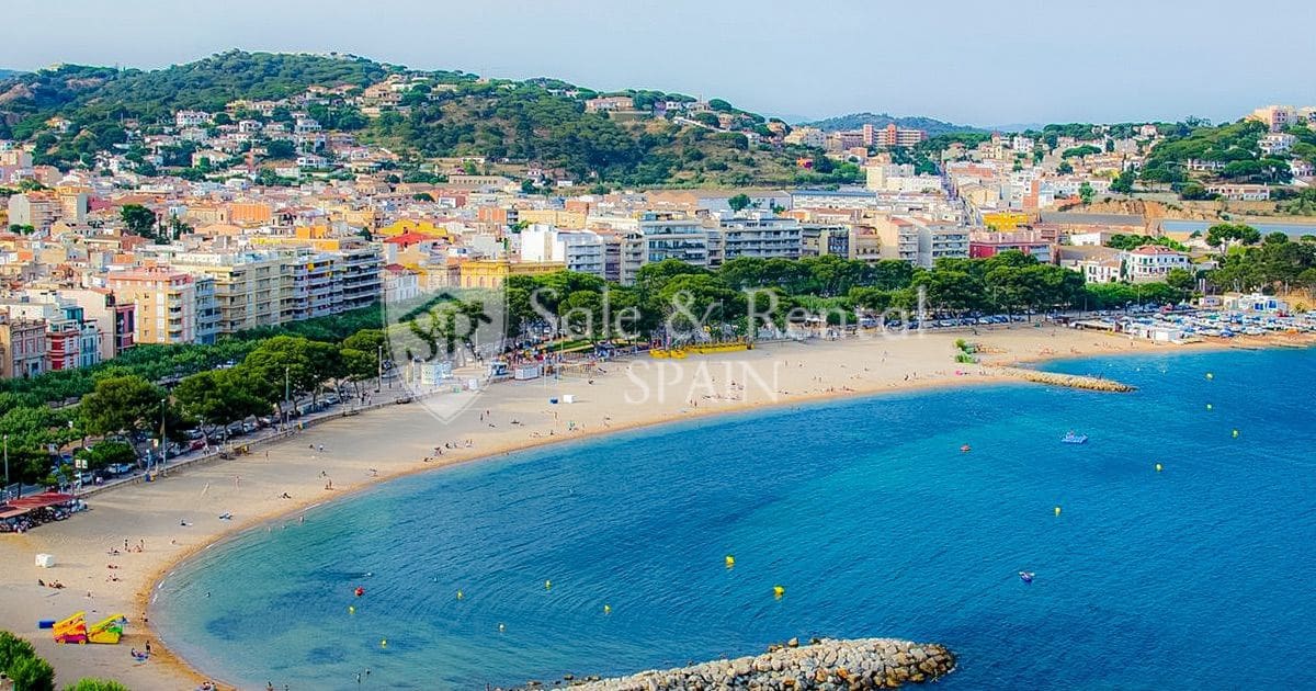 1 bedroom Flat for sale in Sant Feliu de Guixols - € 140,000 (Ref: 9488163)