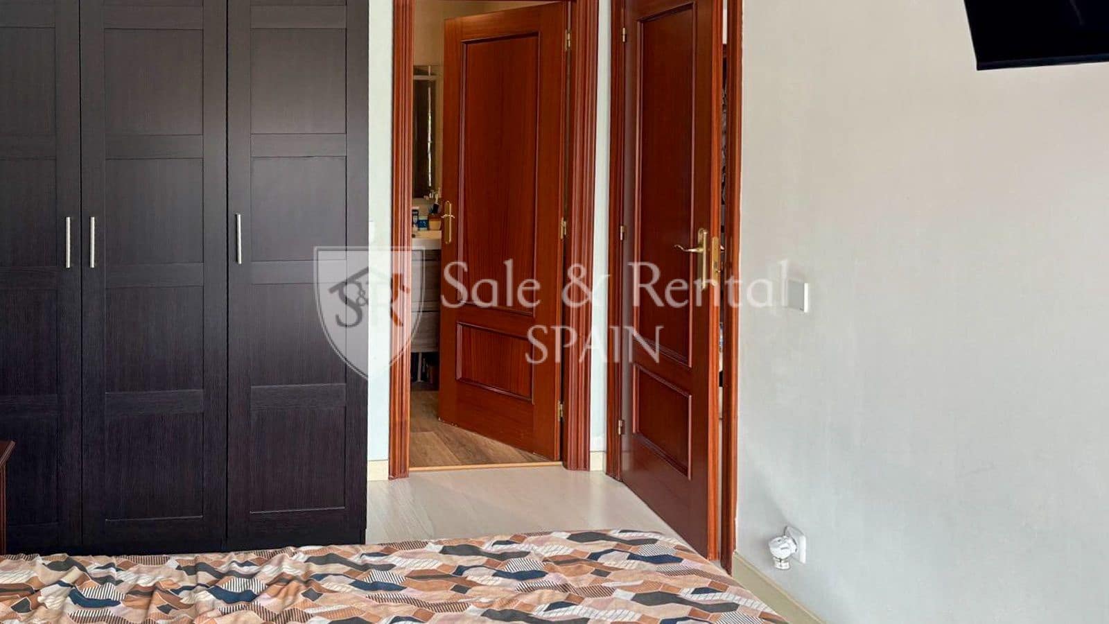 3 bedroom Flat for sale in Tossa de Mar with garage - € 250,000 (Ref: 9501813)