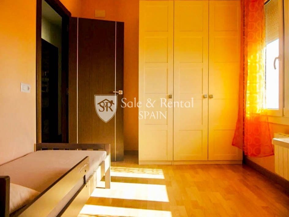 4 slaapkamer Villa te koop in Lloret de Mar met zwembad garage - € 795.000 (Ref: 9526057)