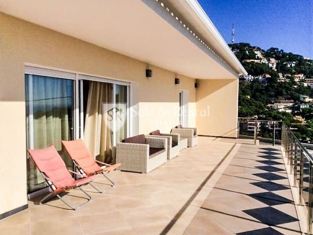 4 slaapkamer Villa te koop in Roca Grossa, Lloret de Mar met zwembad garage - € 795.000 (Ref: 9526057)