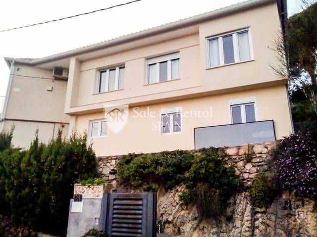 4 slaapkamer Villa te koop in Roca Grossa, Lloret de Mar met zwembad garage - € 795.000 (Ref: 9526057)