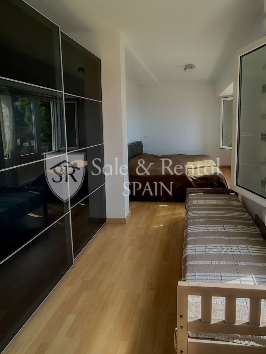 4 bedroom Villa for sale in Lloret de Mar with pool garage - € 795,000 (Ref: 9526057)