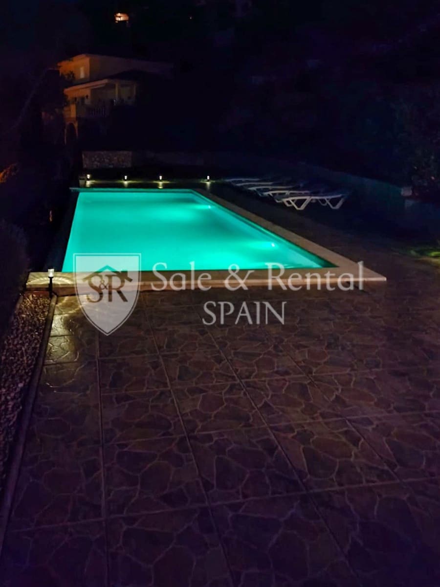 4 bedroom Villa for sale in Lloret de Mar with pool garage - € 795,000 (Ref: 9526057)