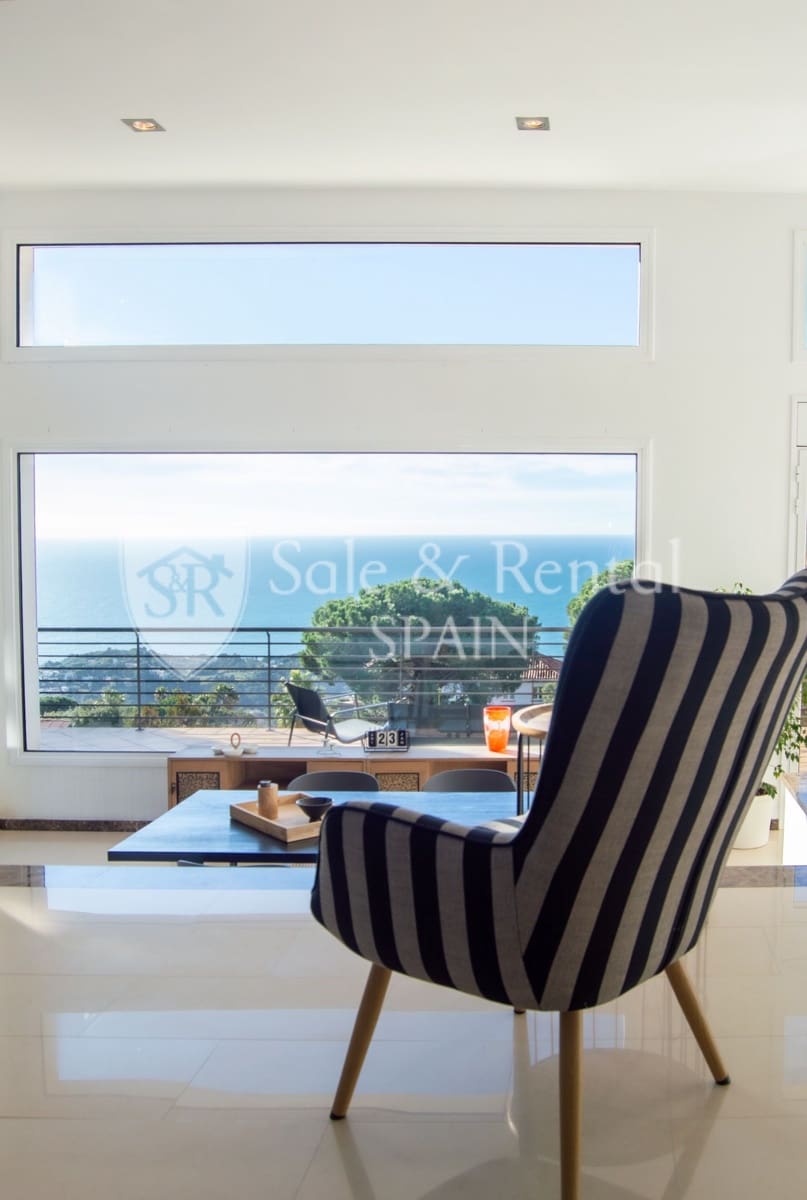 6 soveværelse Villa til salg i Lloret de Mar med swimmingpool garage - € 950.000 (Ref: 9540722)