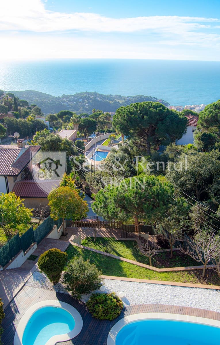 6 soveværelse Villa til salg i Lloret de Mar med swimmingpool garage - € 950.000 (Ref: 9540722)
