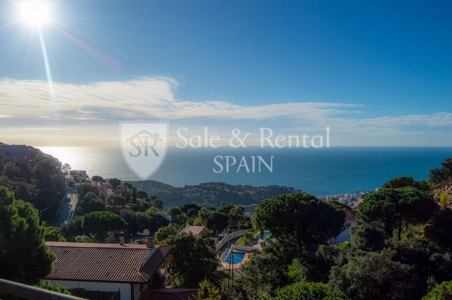 6 soveværelse Villa til salg i Roca Grossa, Lloret de Mar med swimmingpool garage - € 950.000 (Ref: 9540722)