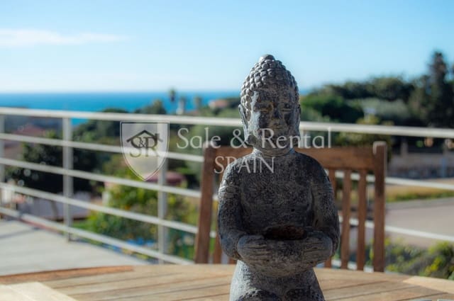 5 soveværelse Semi-Rækkehus til salg i Roca Grossa, Lloret de Mar med swimmingpool - € 649.000 (Ref: 9542980)