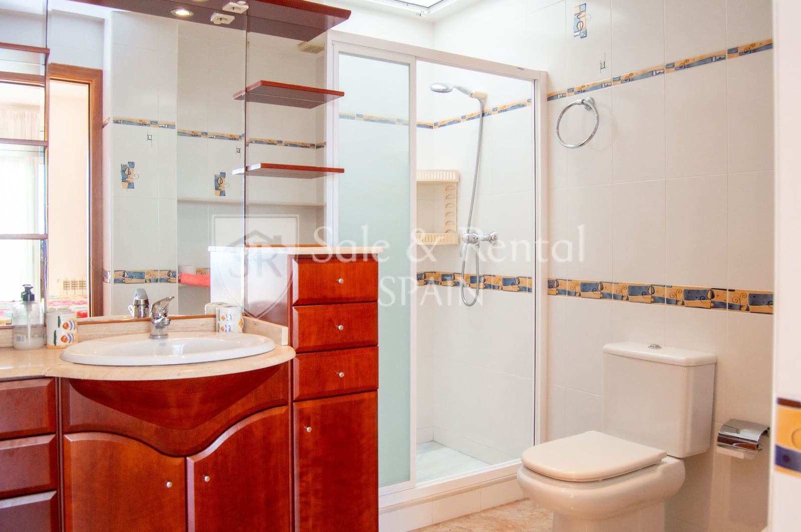 5 soveværelse Semi-Rækkehus til salg i Lloret de Mar med swimmingpool - € 649.000 (Ref: 9542980)