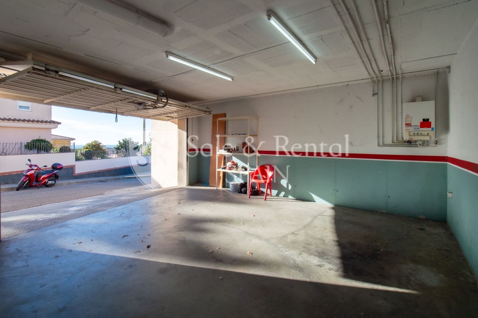 5 soveværelse Semi-Rækkehus til salg i Lloret de Mar med swimmingpool - € 649.000 (Ref: 9542980)