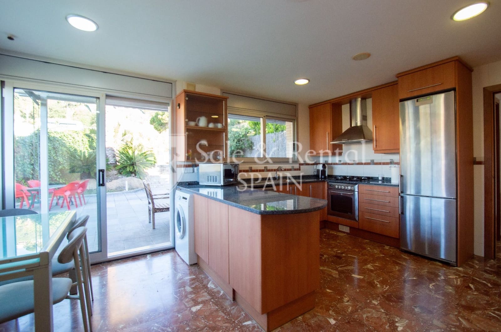 5 soveværelse Semi-Rækkehus til salg i Lloret de Mar med swimmingpool - € 649.000 (Ref: 9542980)