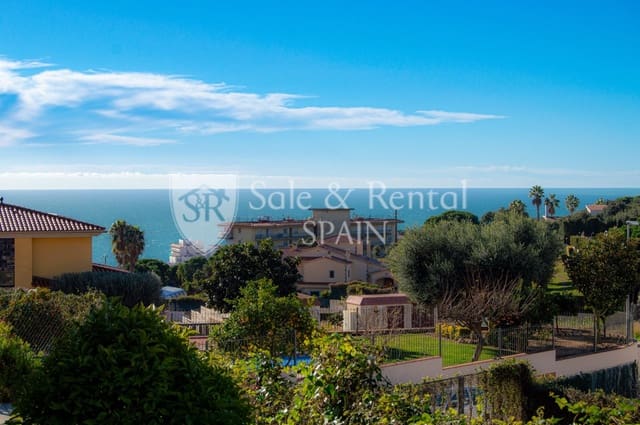 5 soveværelse Semi-Rækkehus til salg i Roca Grossa, Lloret de Mar med swimmingpool - € 649.000 (Ref: 9542980)