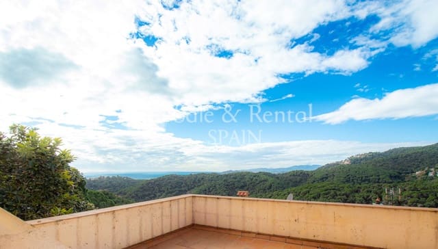 5 sypialnia Willa na sprzedaż w Serra Brava, Lloret de Mar z basenem garażem - 499 000 € (Ref: 9547508)