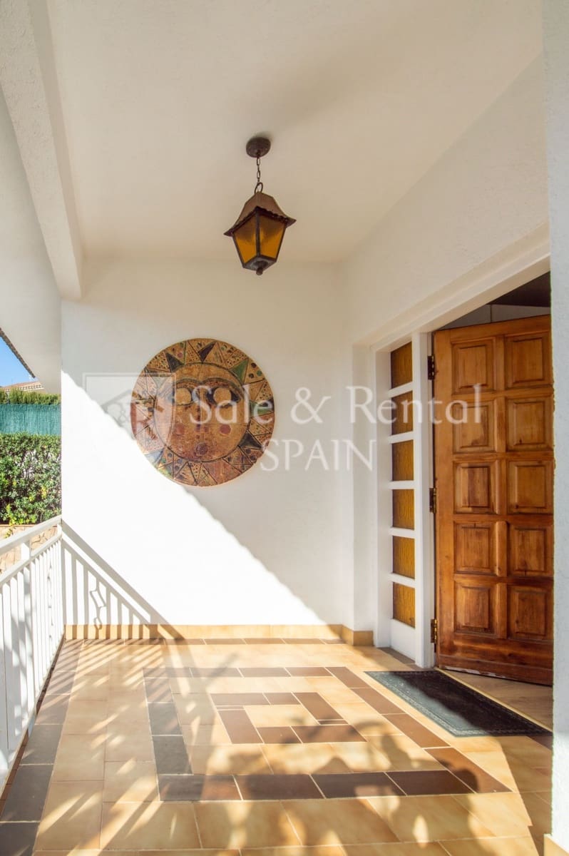 6 soveværelse Villa til salg i Lloret de Mar med swimmingpool garage - € 880.000 (Ref: 9547509)