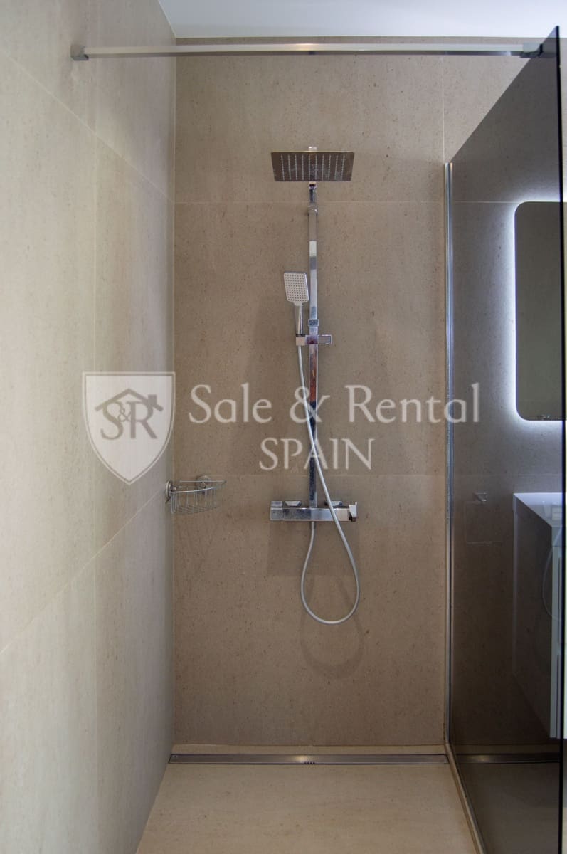 6 soveværelse Villa til salg i Lloret de Mar med swimmingpool garage - € 880.000 (Ref: 9547509)