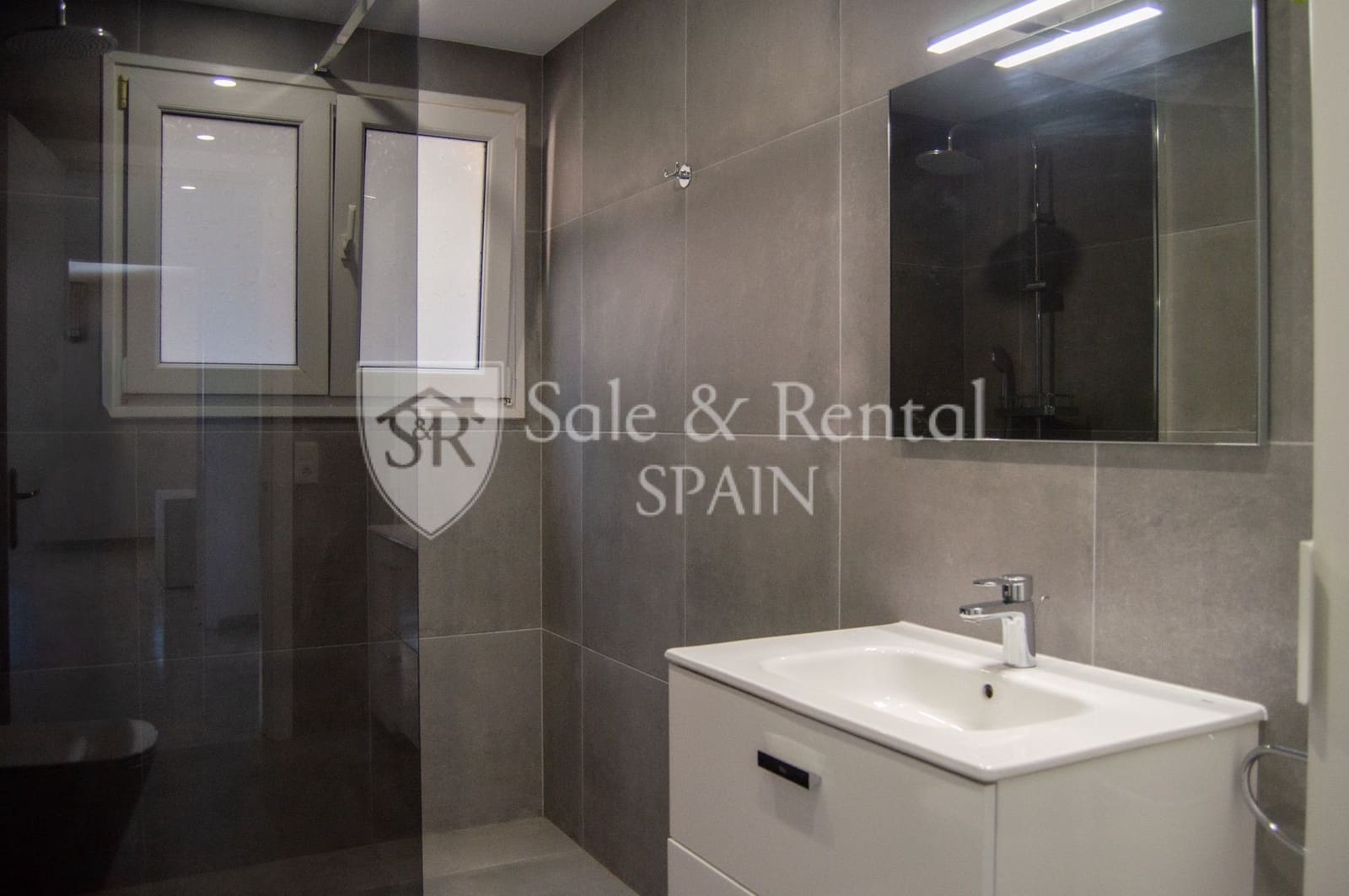 6 soveværelse Villa til salg i Lloret de Mar med swimmingpool garage - € 880.000 (Ref: 9547509)