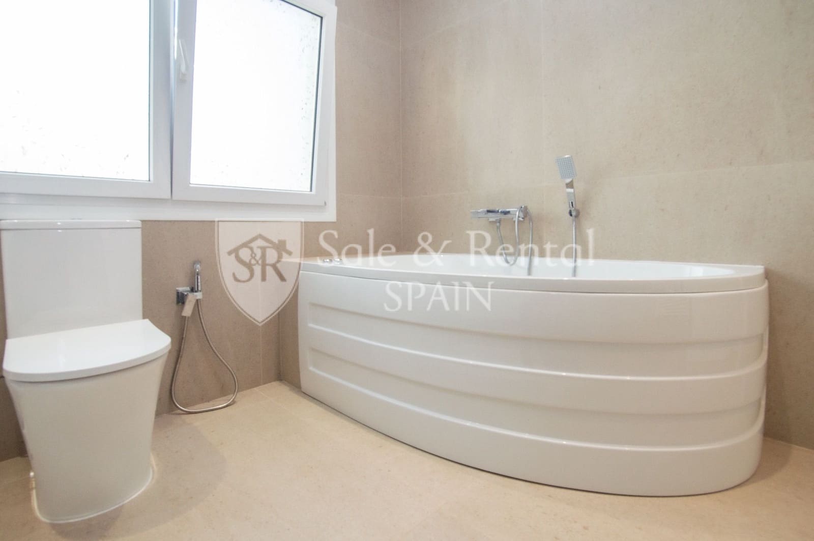 6 soveværelse Villa til salg i Lloret de Mar med swimmingpool garage - € 880.000 (Ref: 9547509)