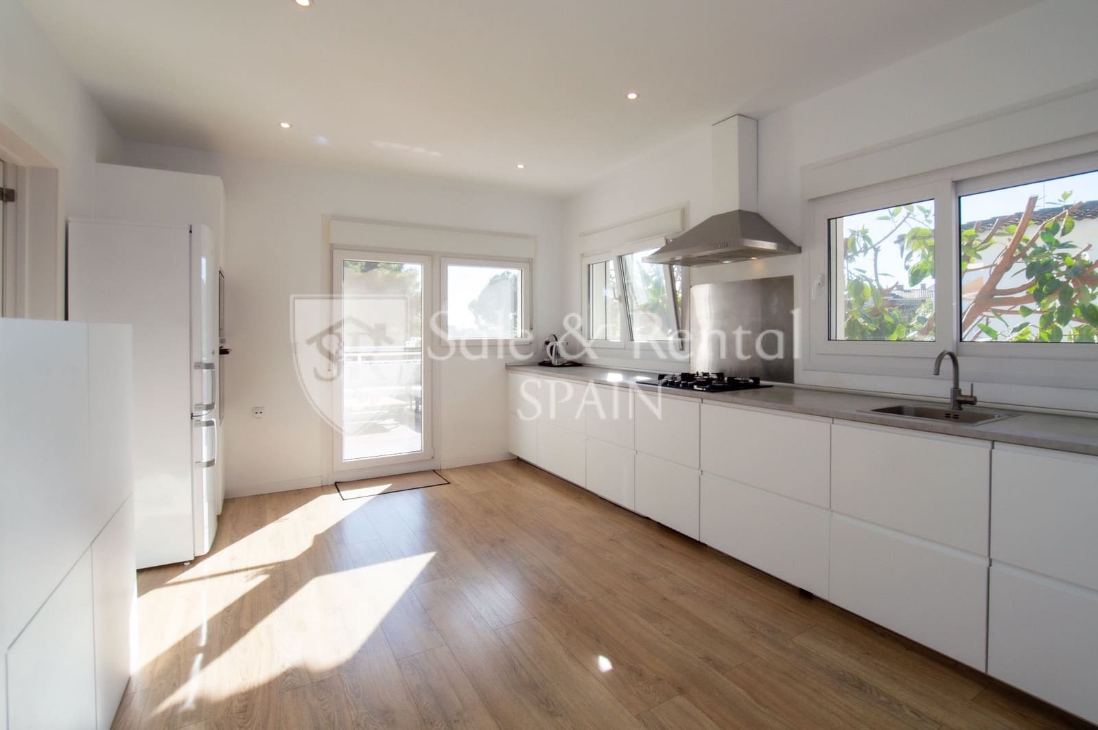 6 soveværelse Villa til salg i Lloret de Mar med swimmingpool garage - € 880.000 (Ref: 9547509)