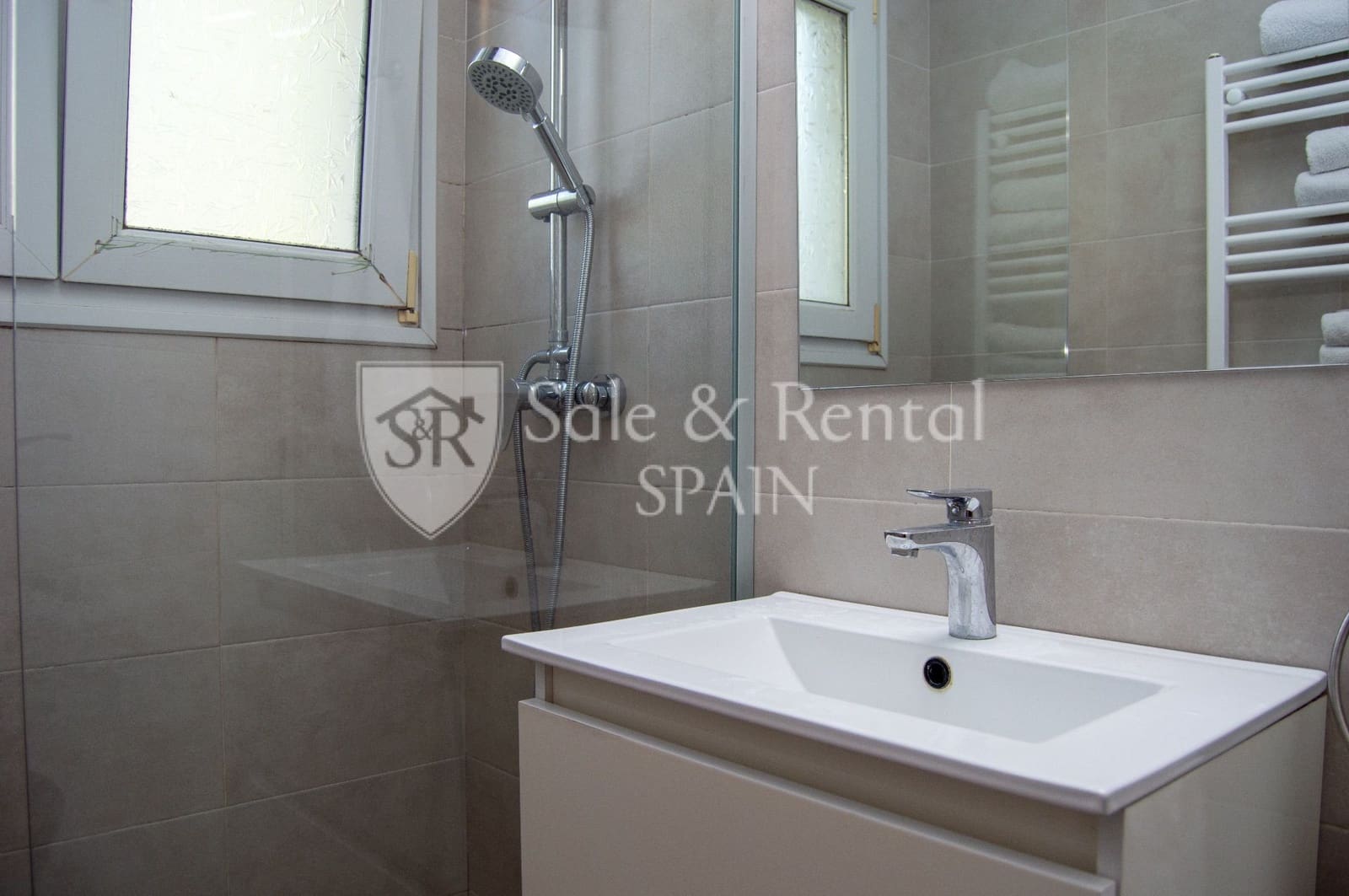 6 soveværelse Villa til salg i Lloret de Mar med swimmingpool garage - € 880.000 (Ref: 9547509)