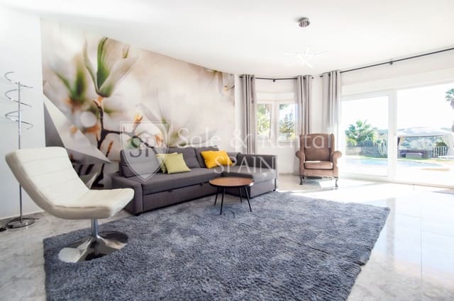 6 soveværelse Villa til salg i Roca Grossa, Lloret de Mar med swimmingpool garage - € 880.000 (Ref: 9547509)