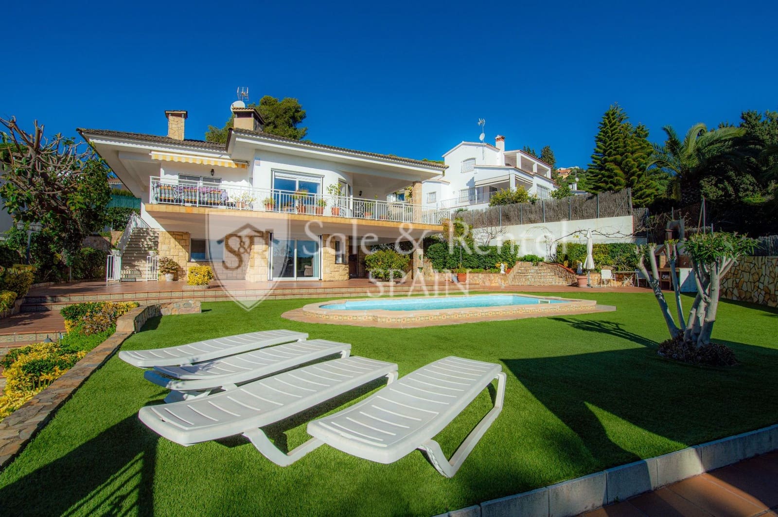 6 soveværelse Villa til salg i Lloret de Mar med swimmingpool garage - € 880.000 (Ref: 9547509)