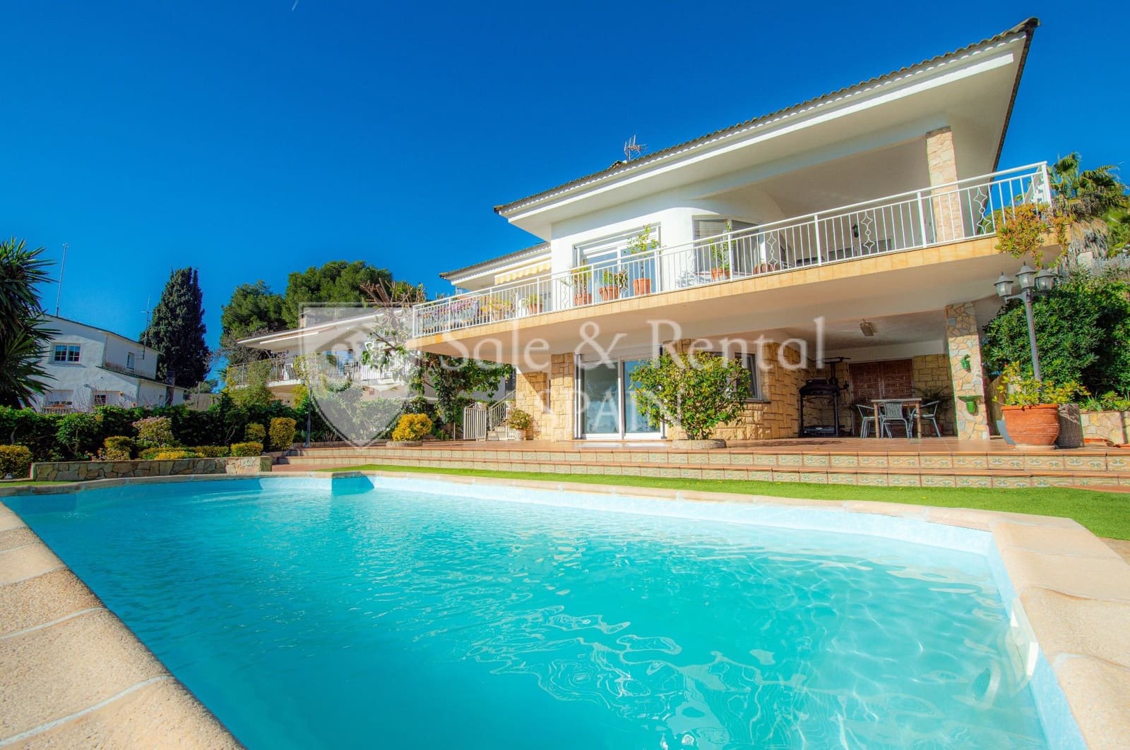 6 soveværelse Villa til salg i Lloret de Mar med swimmingpool garage - € 880.000 (Ref: 9547509)