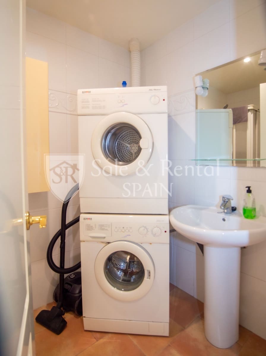 Piso de 3 habitaciones en Sant Feliu de Guíxols en venta con piscina garaje - 350.000 € (Ref: 9554520)