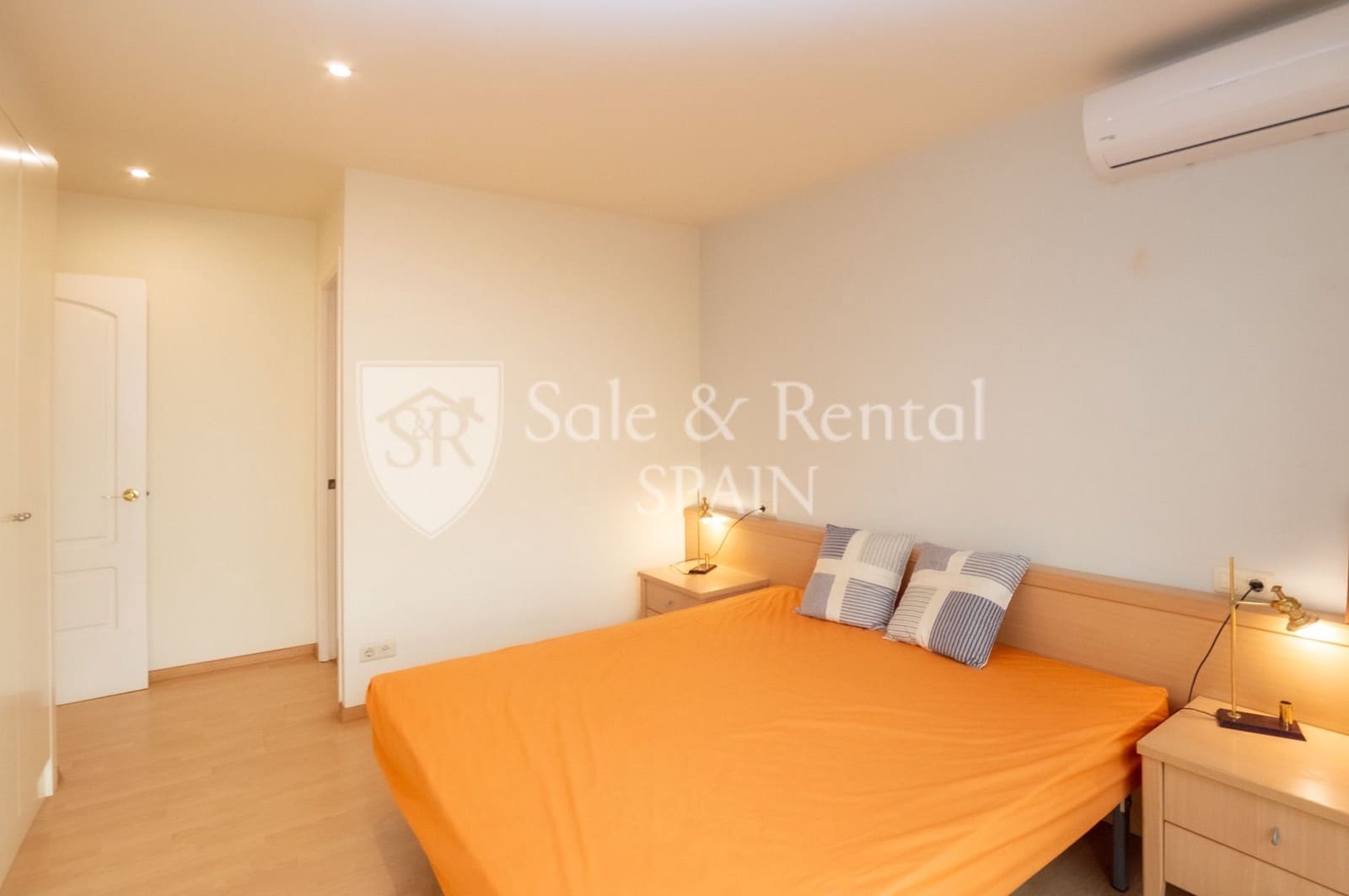 Piso de 3 habitaciones en Sant Feliu de Guíxols en venta con piscina garaje - 350.000 € (Ref: 9554520)