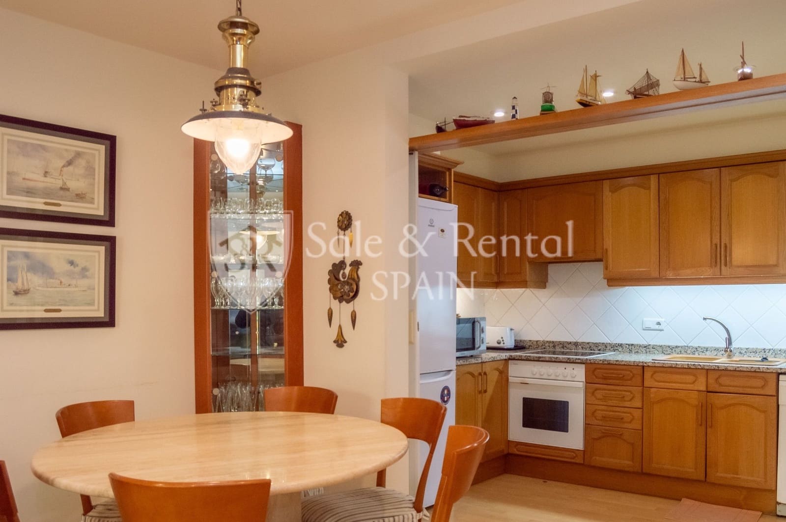 Piso de 3 habitaciones en Sant Feliu de Guíxols en venta con piscina garaje - 350.000 € (Ref: 9554520)