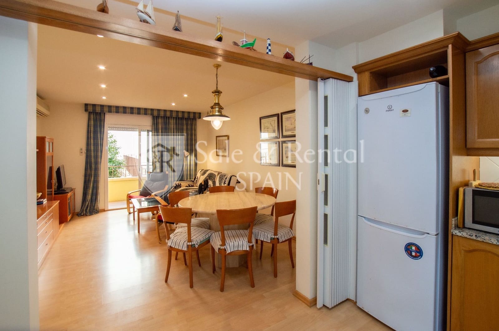 Piso de 3 habitaciones en Sant Feliu de Guíxols en venta con piscina garaje - 350.000 € (Ref: 9554520)