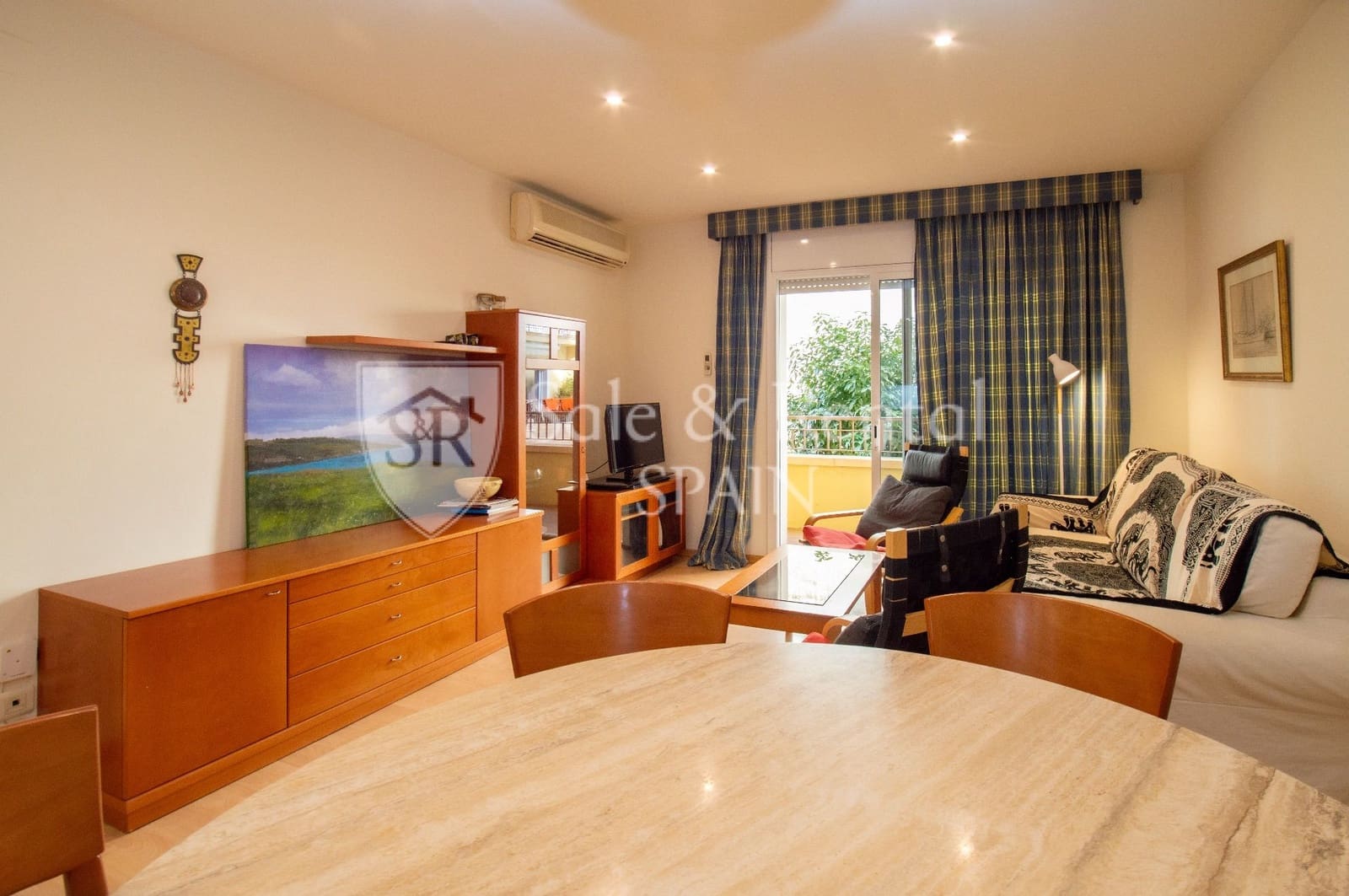 Piso de 3 habitaciones en Sant Feliu de Guíxols en venta con piscina garaje - 350.000 € (Ref: 9554520)