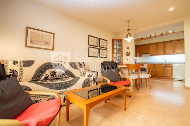 Piso de 3 habitaciones en Sant Feliu de Guíxols en venta con piscina garaje - 350.000 € (Ref: 9554520)