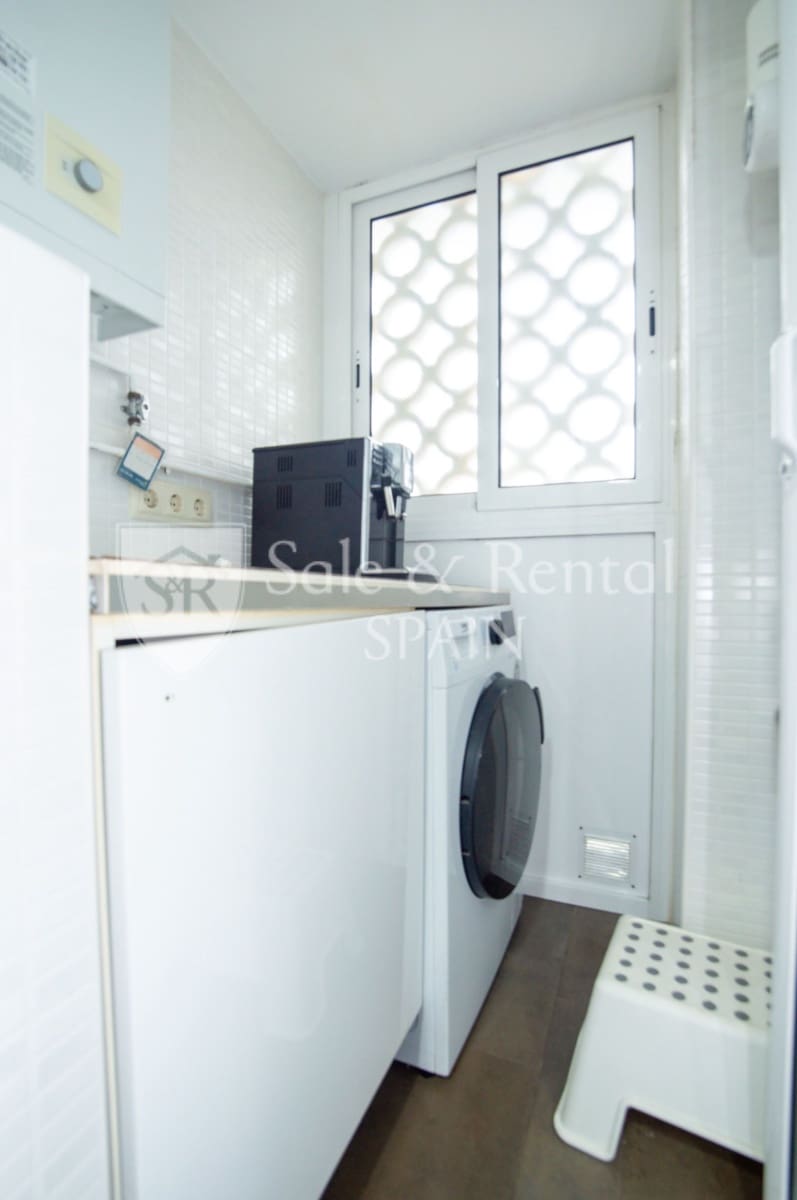 2 bedroom Flat for sale in Blanes with pool - € 289,000 (Ref: 9564266)