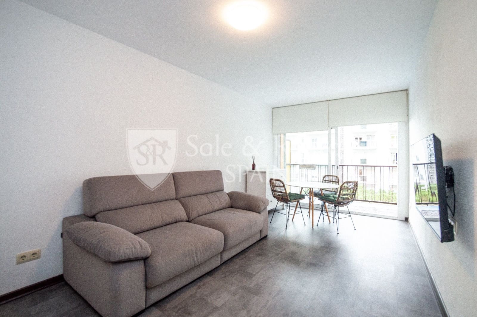 2 bedroom Flat for sale in Blanes with pool - € 289,000 (Ref: 9564266)