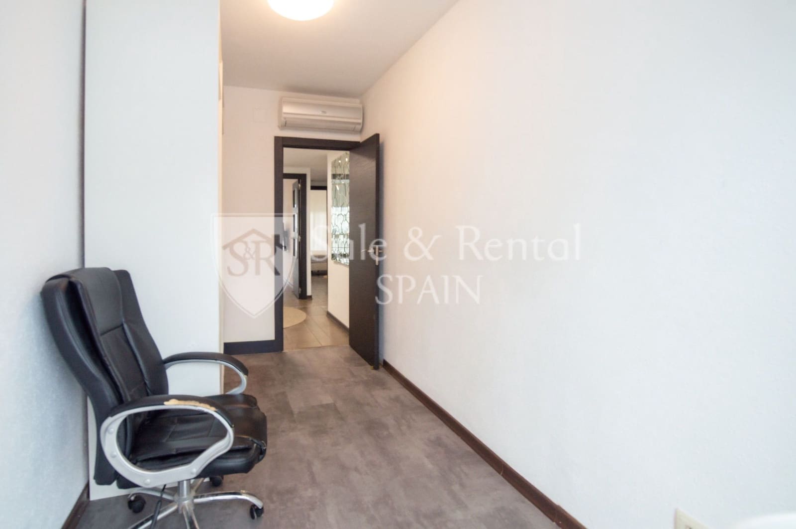 2 bedroom Flat for sale in Blanes with pool - € 289,000 (Ref: 9564266)
