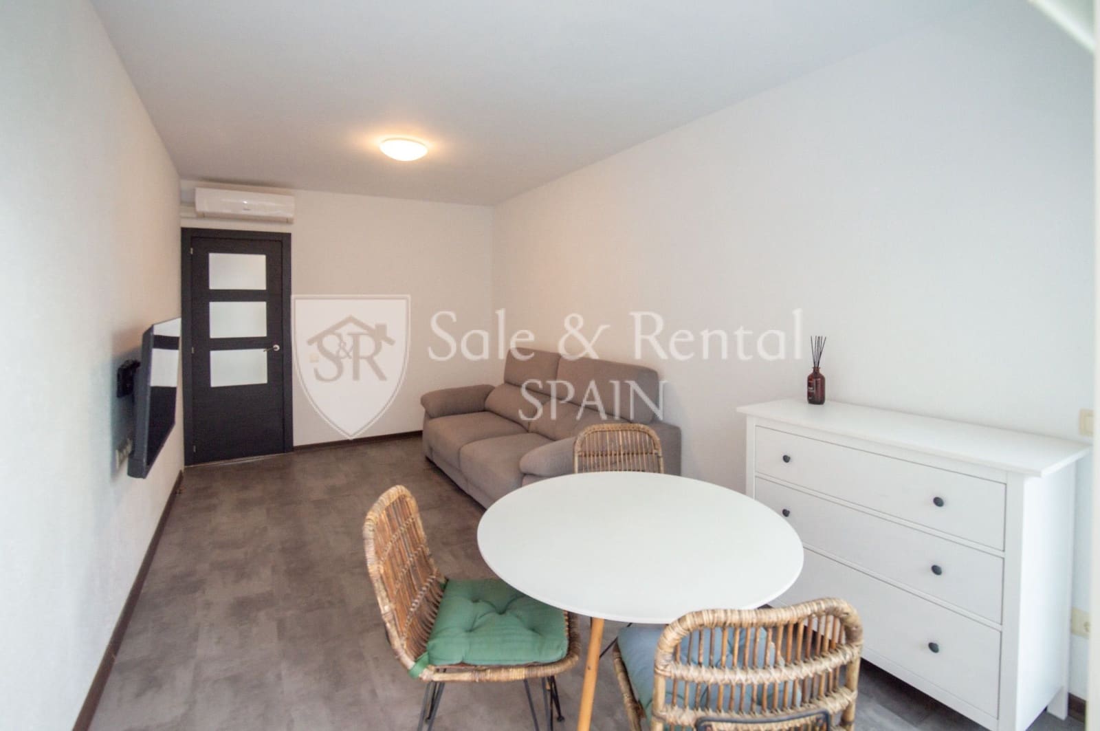 2 bedroom Flat for sale in Blanes with pool - € 289,000 (Ref: 9564266)
