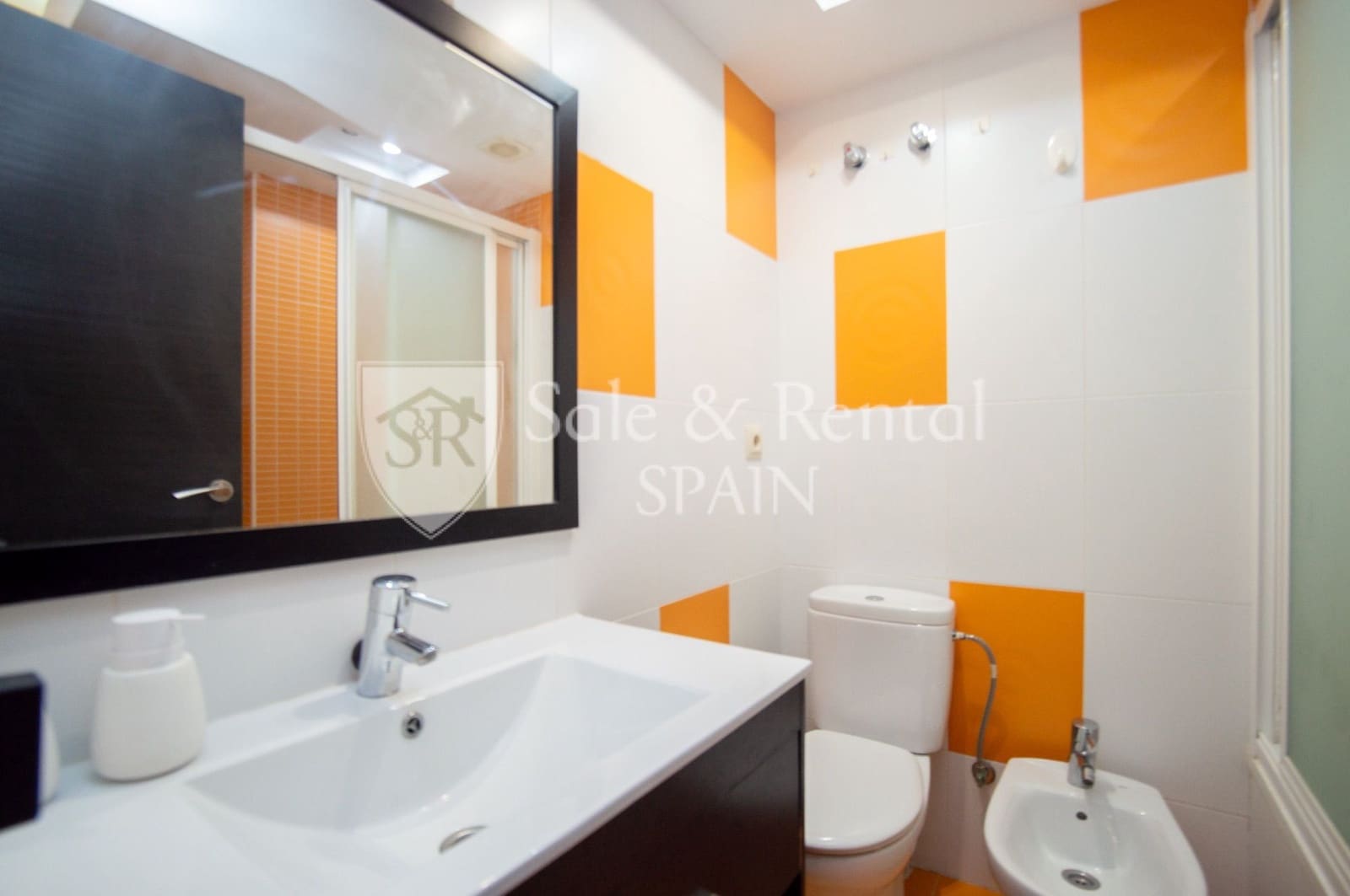 2 bedroom Flat for sale in Blanes with pool - € 289,000 (Ref: 9564266)