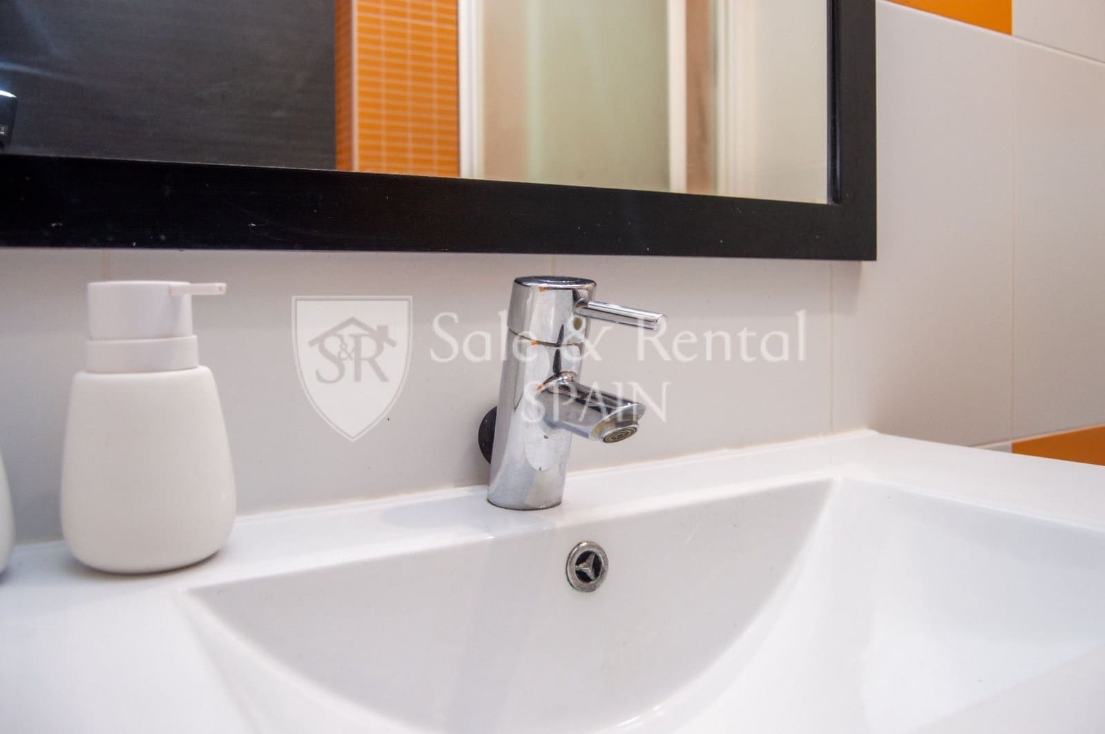 2 bedroom Flat for sale in Blanes with pool - € 289,000 (Ref: 9564266)