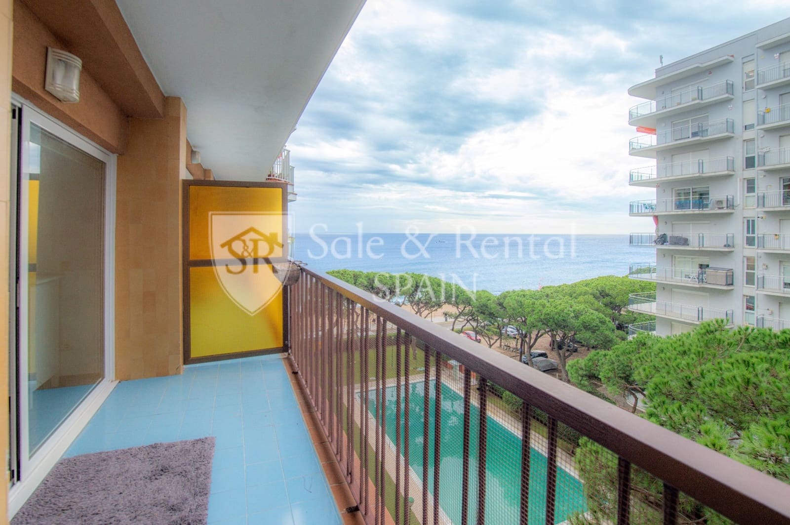 2 bedroom Flat for sale in Blanes with pool - € 289,000 (Ref: 9564266)