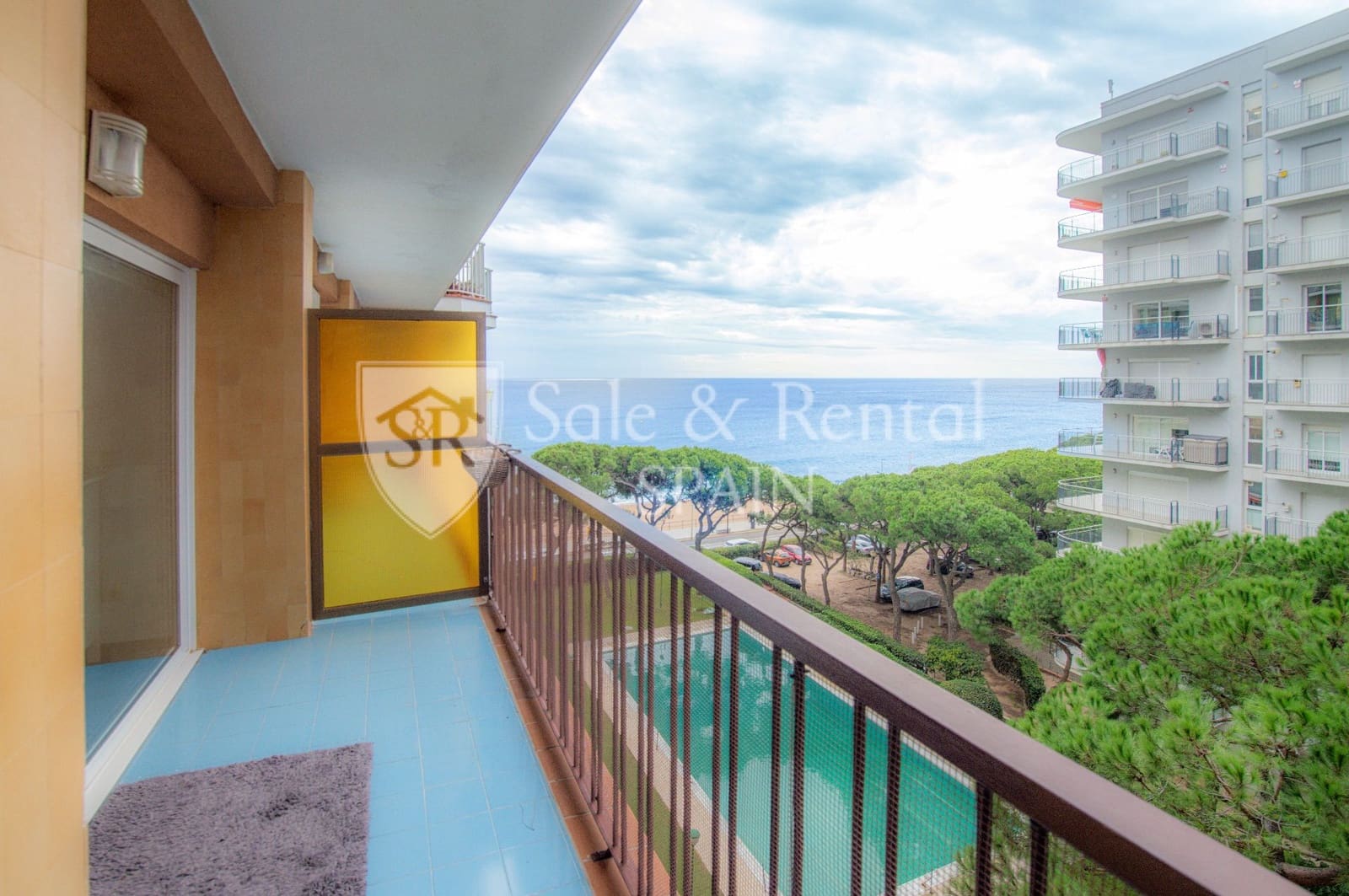 2 bedroom Flat for sale in Blanes with pool - € 289,000 (Ref: 9564266)