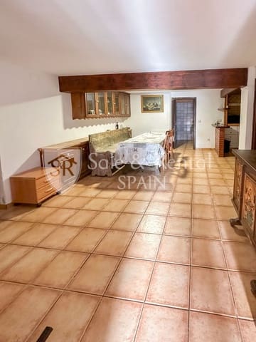 6 sypialnia Willa na sprzedaż w Roca Grossa, Lloret de Mar z garażem - 750 000 € (Ref: 9570459)