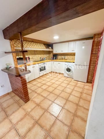 6 sypialnia Willa na sprzedaż w Roca Grossa, Lloret de Mar z garażem - 750 000 € (Ref: 9570459)