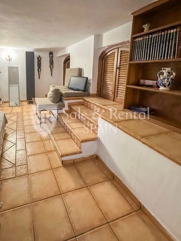 6 sypialnia Willa na sprzedaż w Roca Grossa, Lloret de Mar z garażem - 750 000 € (Ref: 9570459)