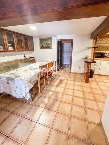 6 sypialnia Willa na sprzedaż w Roca Grossa, Lloret de Mar z garażem - 750 000 € (Ref: 9570459)