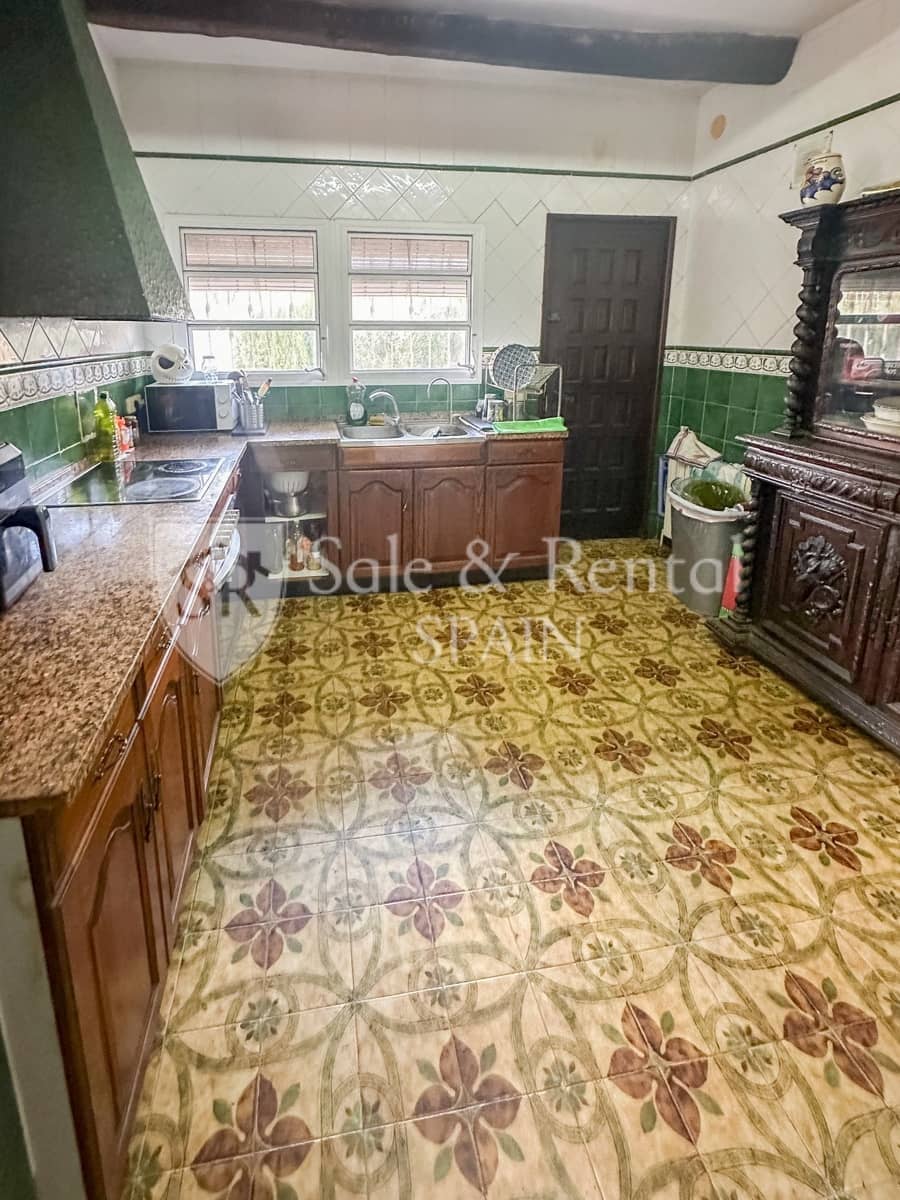 6 sypialnia Willa na sprzedaż w Lloret de Mar z garażem - 750 000 € (Ref: 9570459)