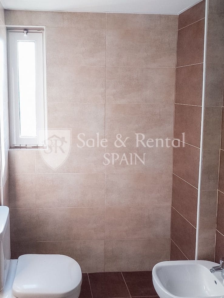 5 bedroom Semi-detached Villa for sale in Malgrat de Mar with garage - € 430,000 (Ref: 9590645)