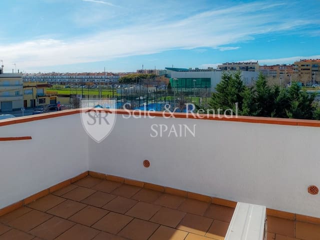 5 slaapkamer Halfvrijstaande villa te koop in Malgrat de Mar met garage - € 430.000 (Ref: 9590645)