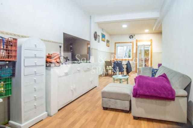 2 soveværelse Lejlighed til salg i Malgrat de Mar med garage - € 135.000 (Ref: 9590646)